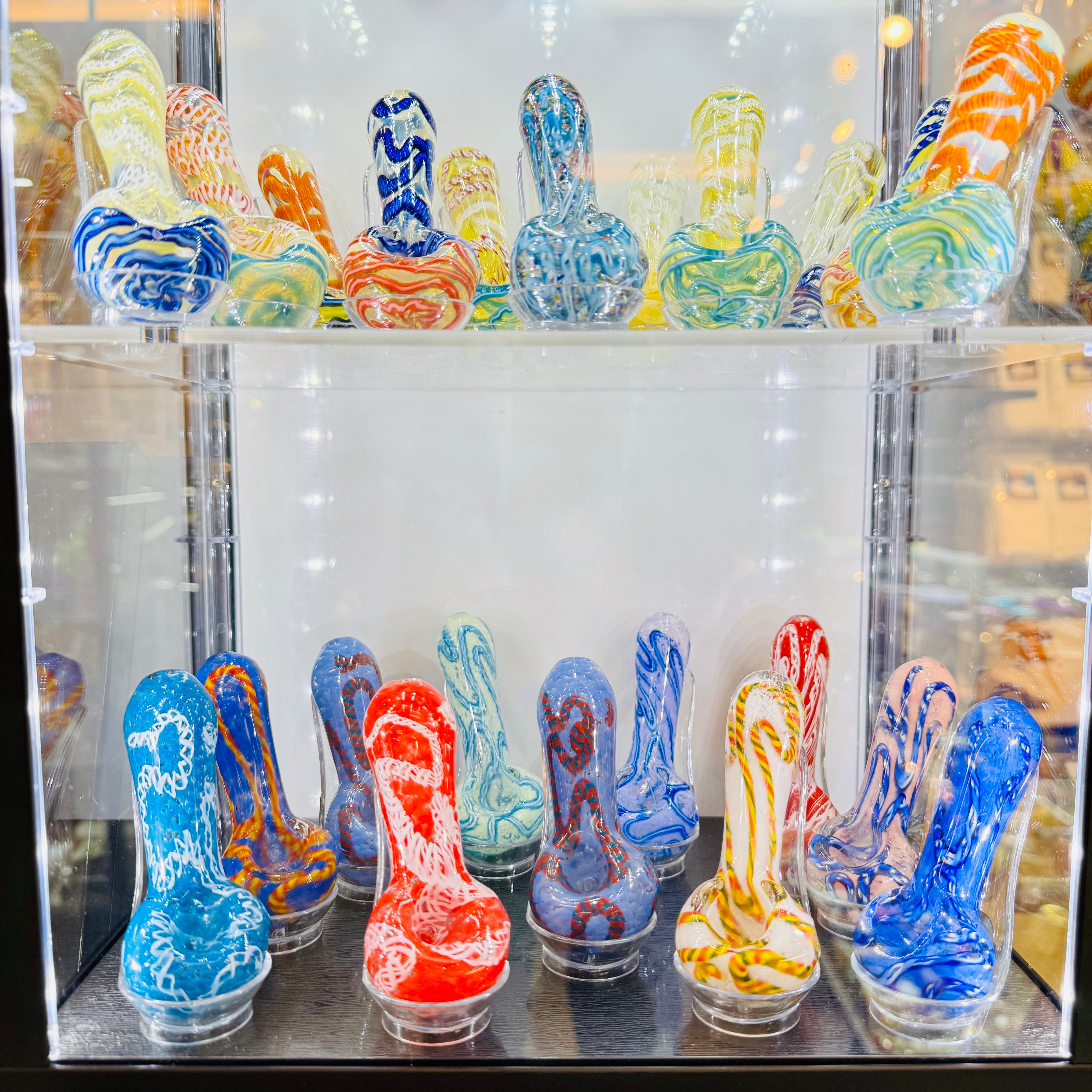 Display case of glass smoking pipes