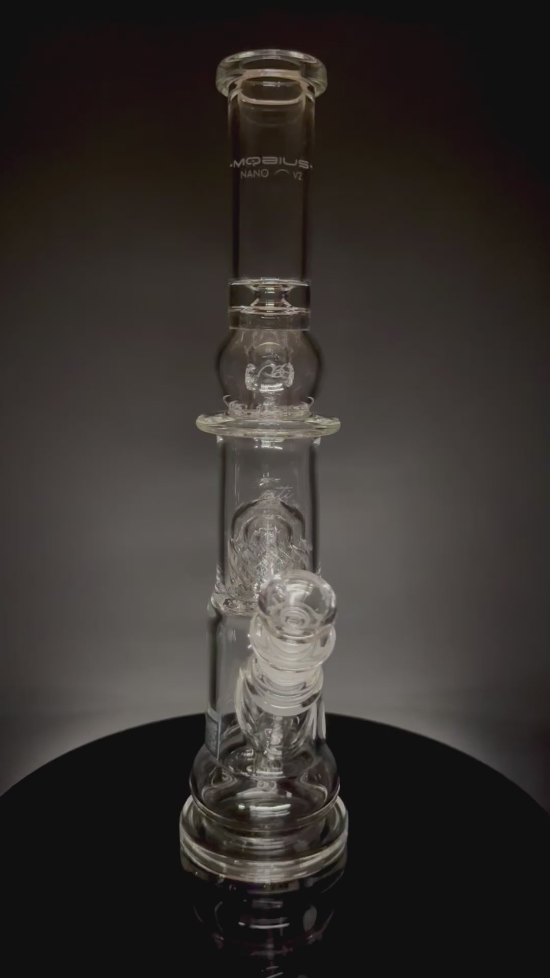 video of Mobius Glass Nano bong with Reti perc V2